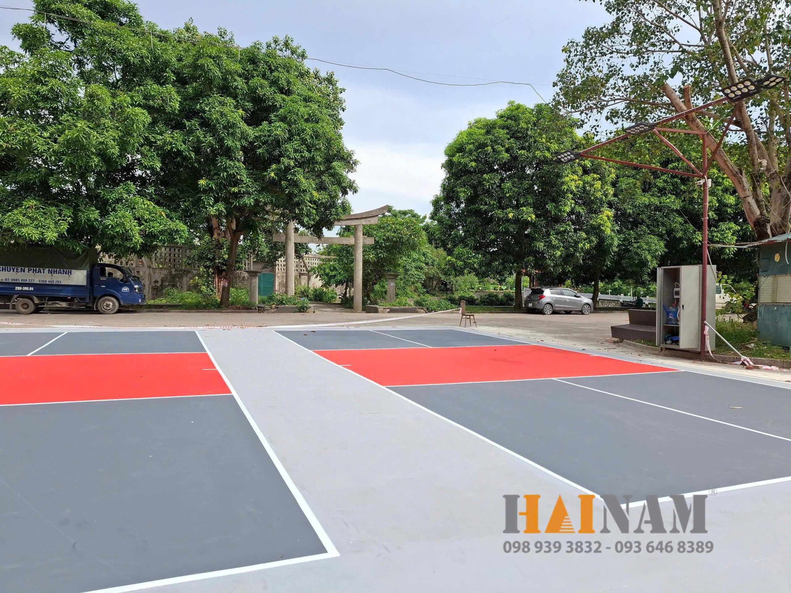 Hải Nam EPC thi công sân Pickleball theo quy trình chuẩn quốc tế, đảm bảo chất lượng mặt sân bền đẹp và hiệu suất thi đấu tối ưu